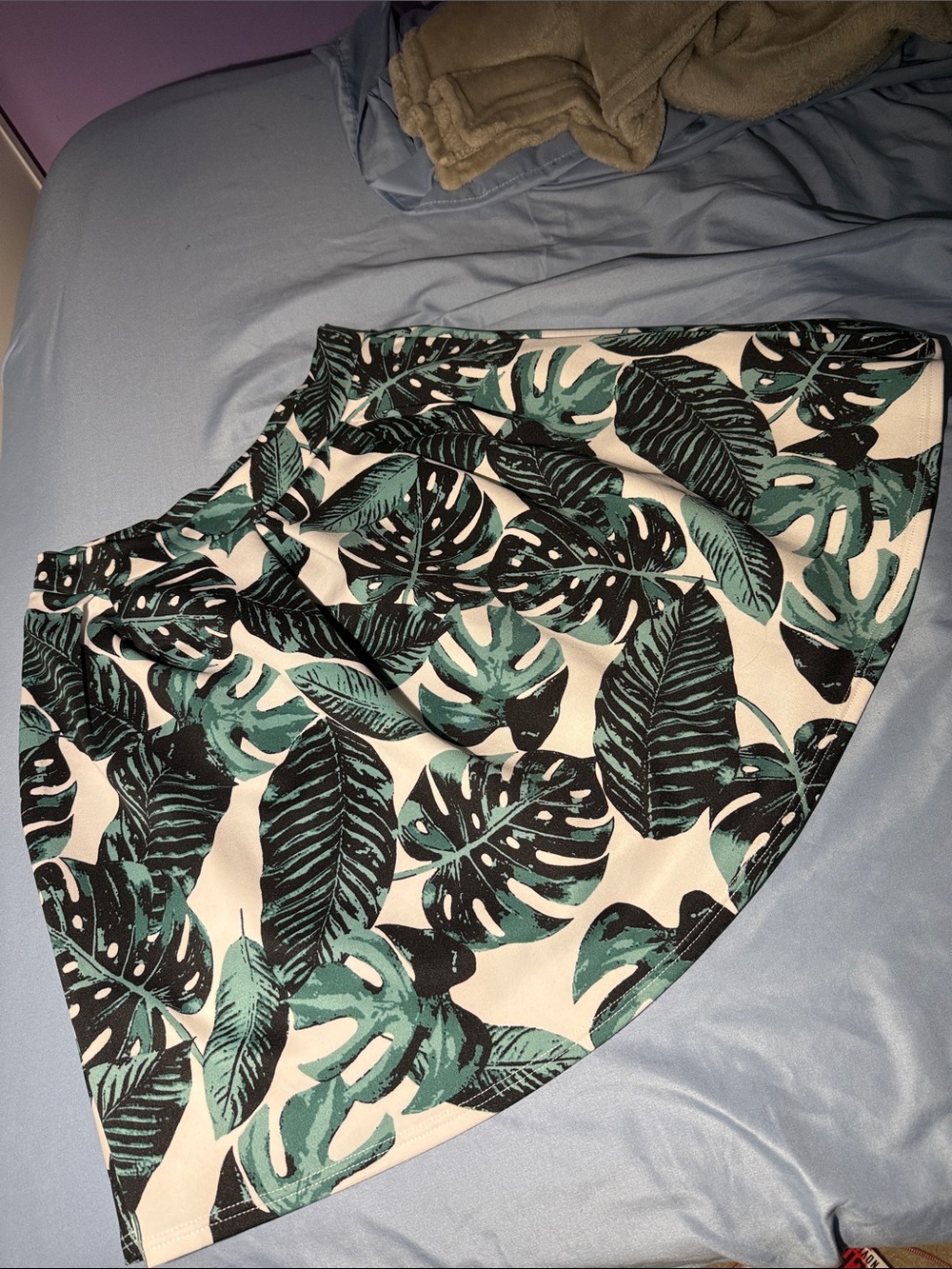 Charlotte Russe Tropical Leaf Skort - Green & Black